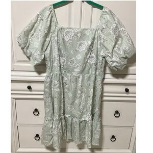 Women's XXL Balloon Sleeve Floral Mini Dress, green and white, New